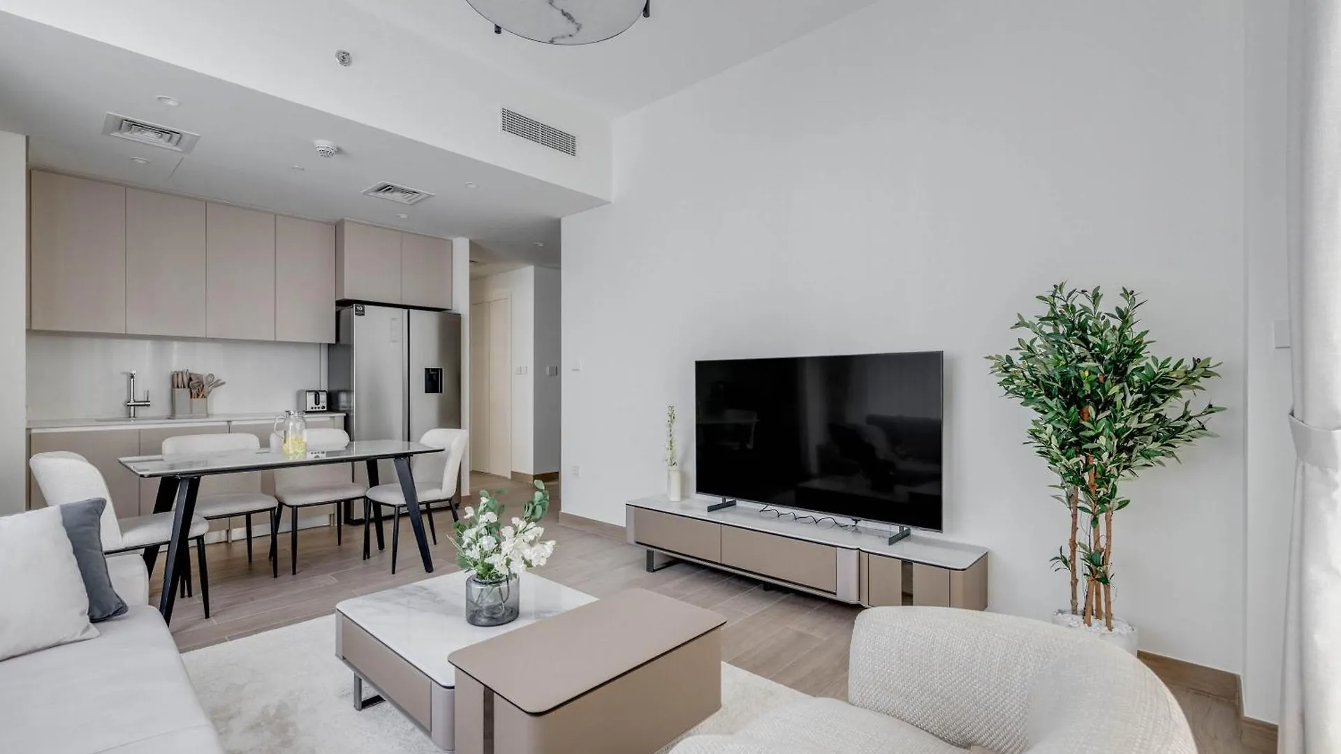 Knokey Dubai Creek Beach With Lagoon Pool Access Apartment