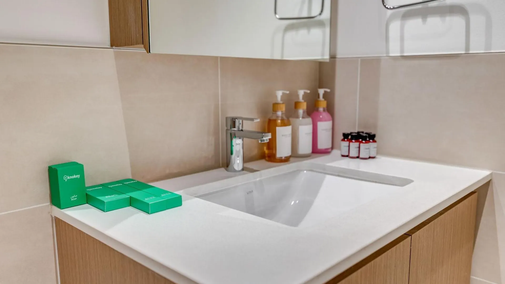 Apartment Knokey Dubai Creek Beach With Lagoon Pool Access United Arab Emirates