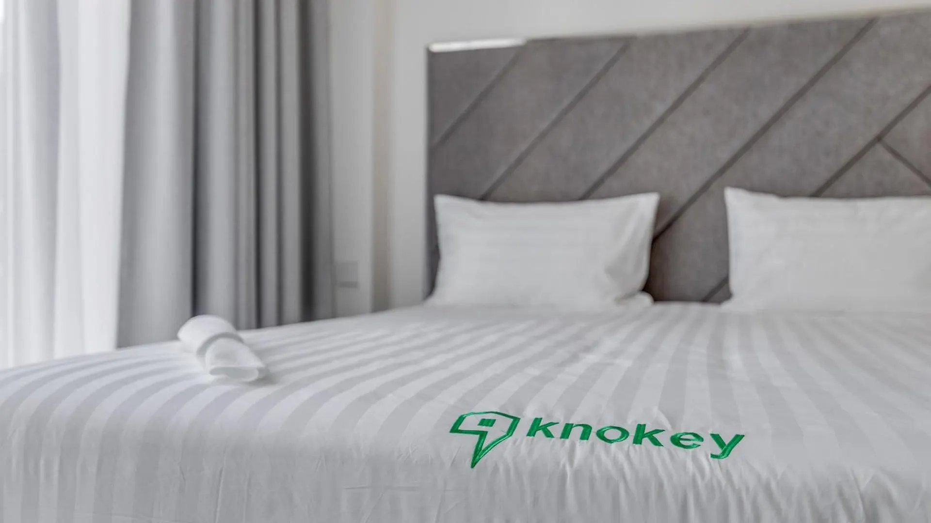 Knokey Dubai Creek Beach With Lagoon Pool Access 0*,