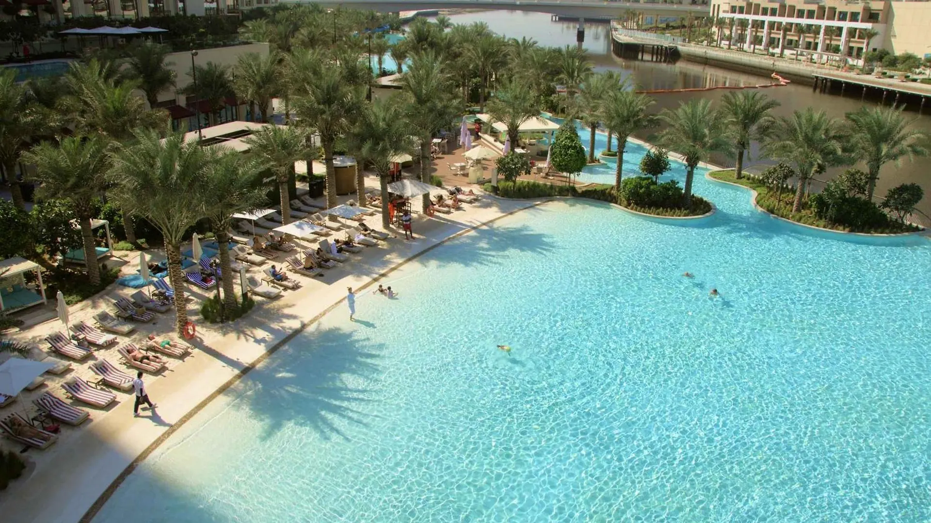 Knokey Dubai Creek Beach With Lagoon Pool Access